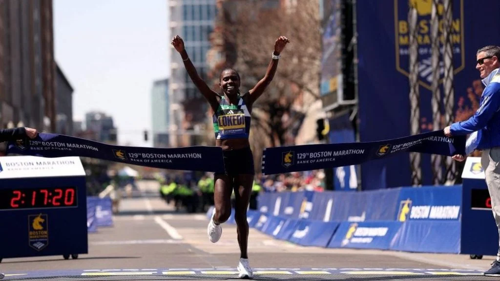 掘金成NBA历史第三支单赛季有三名不同球员得到50+的球队